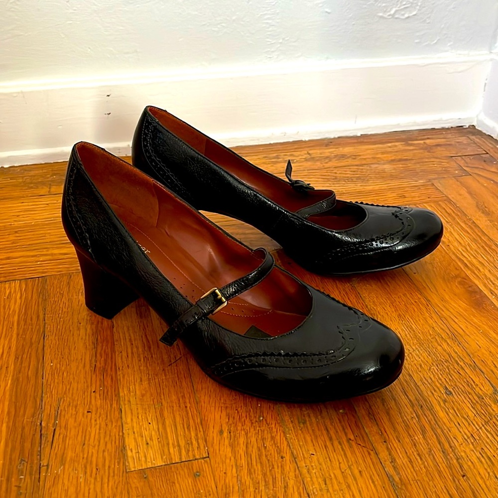 Naturalizer N5 Comfort Black Leather Pumps with Mary Jane Strap Size 11Wide